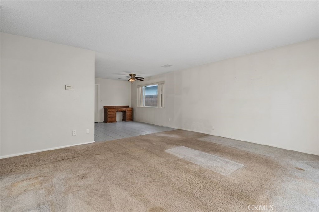 8161 Valencia, Huntington Beach CA 92647 - photo 5