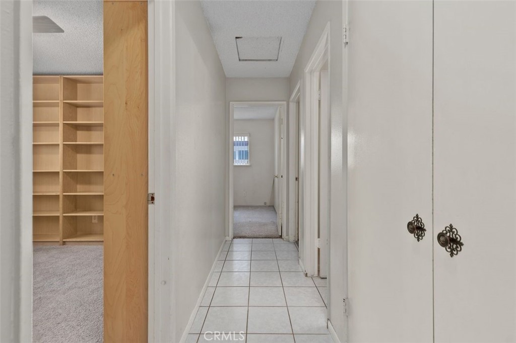 8161 Valencia, Huntington Beach CA 92647 - photo 14