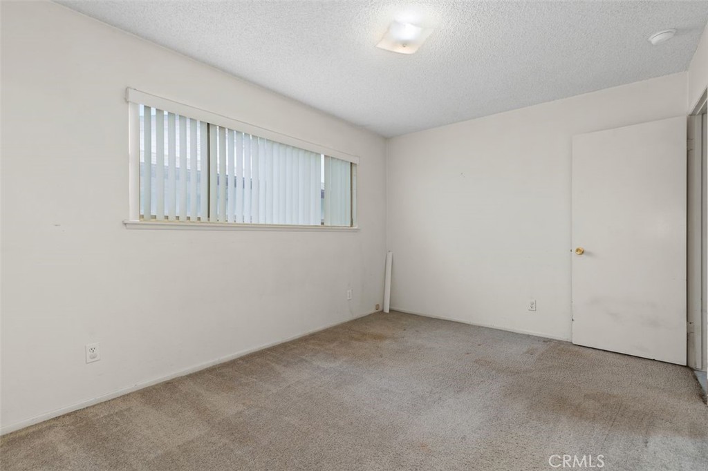 8161 Valencia, Huntington Beach CA 92647 - photo 18