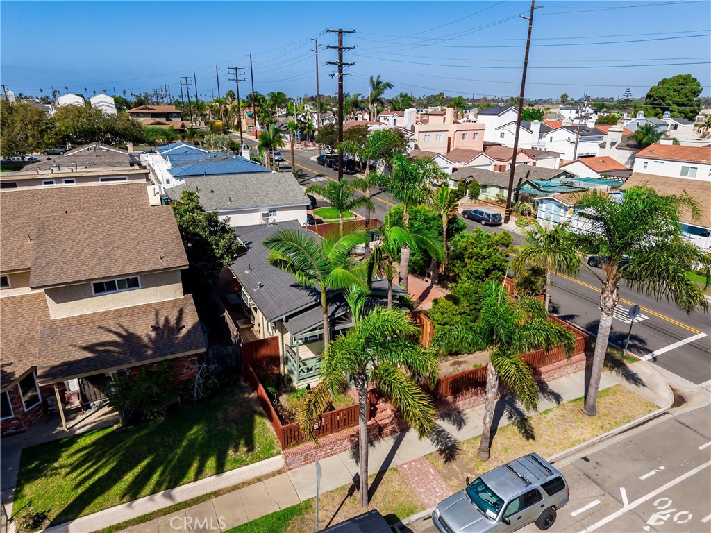 817 Delaware, Huntington Beach CA 92648 - photo 3