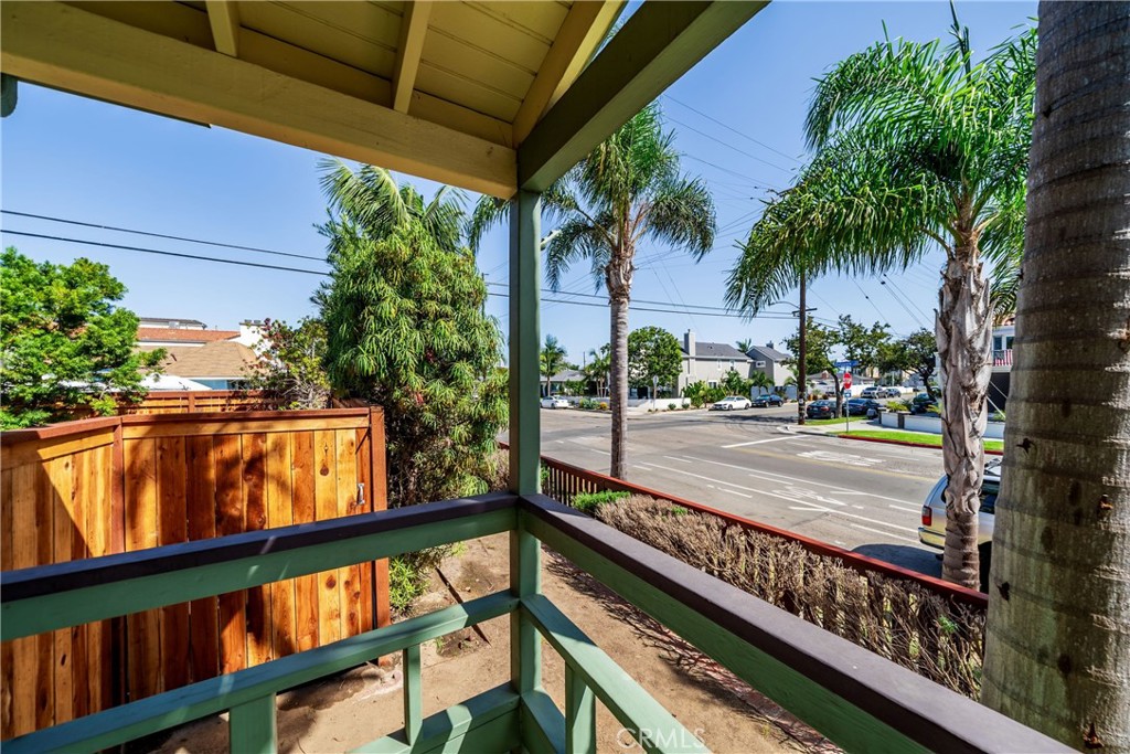 817 Delaware, Huntington Beach CA 92648 - photo 12