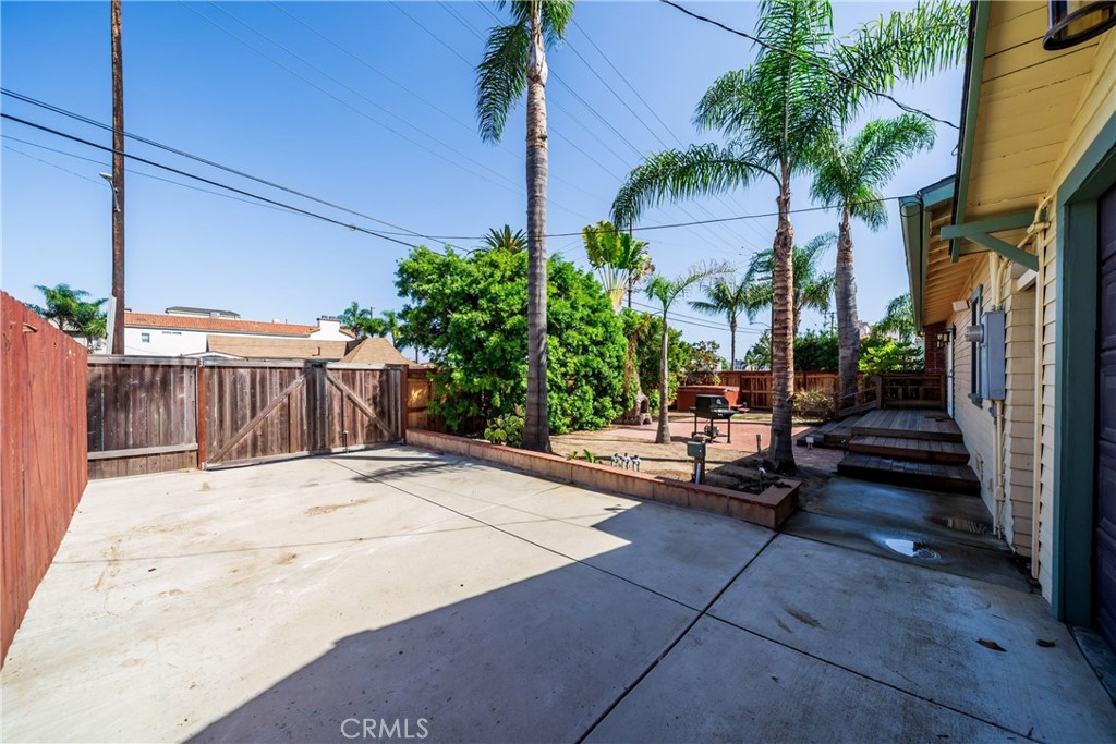 817 Delaware, Huntington Beach CA 92648 - photo 16