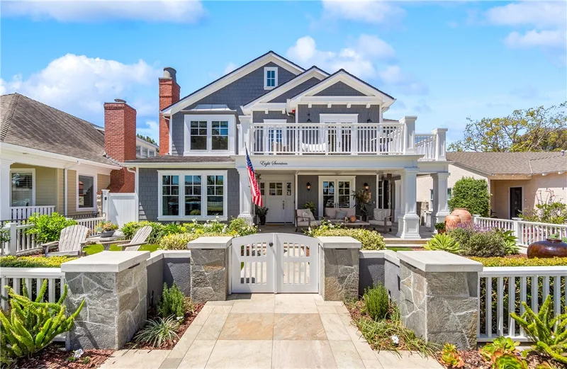 817 Main Street, Huntington Beach