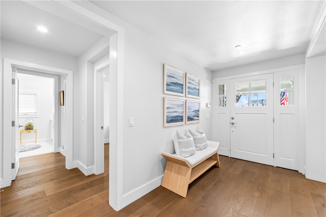 Entry - 817 Main Street, Huntington Beach CA 92648 - photo 21