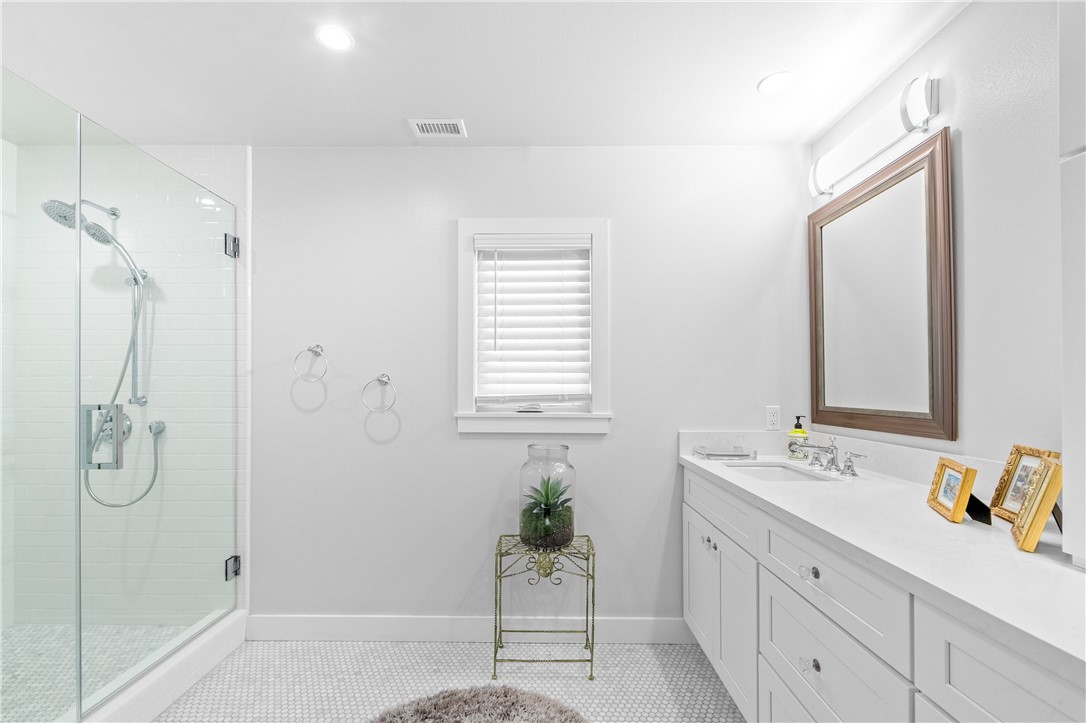 Downstairs bath - 817 Main Street, Huntington Beach CA 92648 - photo 23