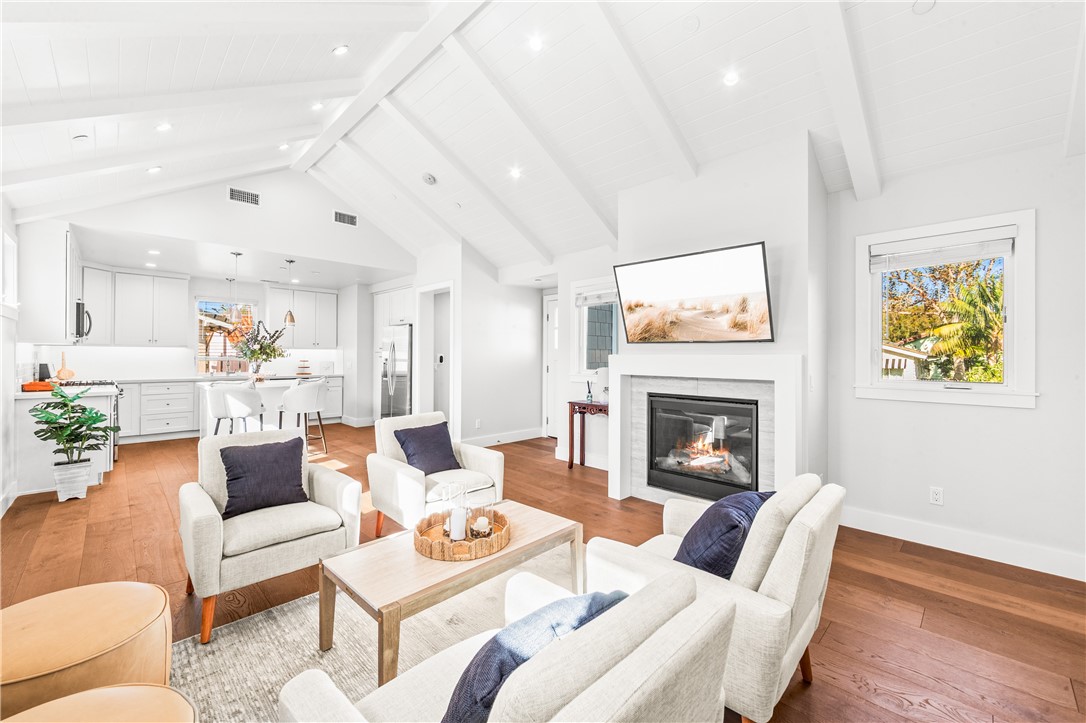 ADU with firepalce - 817 Main Street, Huntington Beach CA 92648 - photo 3