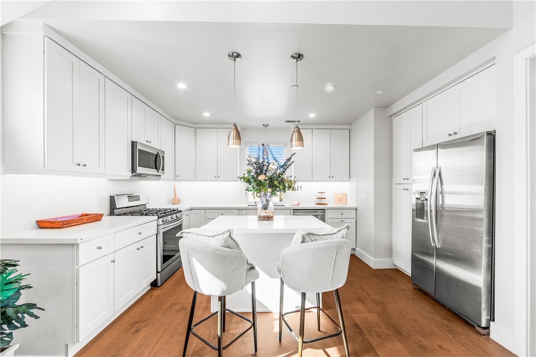 ADU with an abundance of light - 817 Main Street, Huntington Beach CA 92648 - photo 6