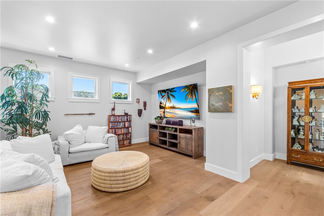 Loft - 817 Main Street, Huntington Beach CA 92648 - photo 44