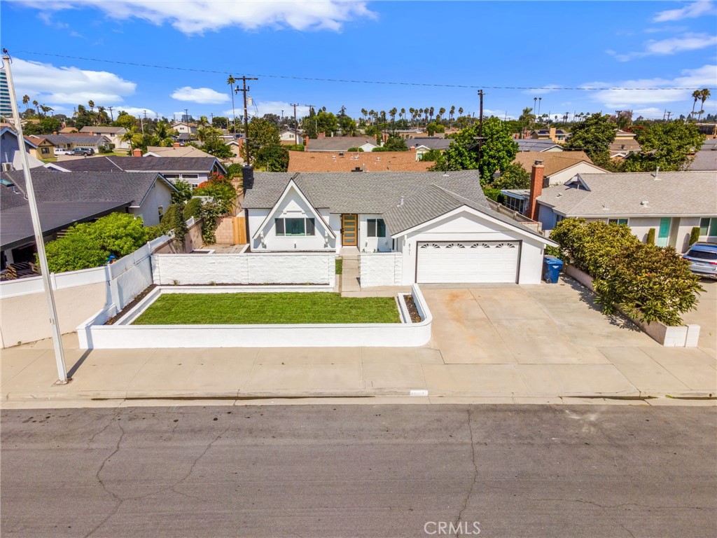 8171 Holland Drive, Huntington Beach CA 92647 - photo 1