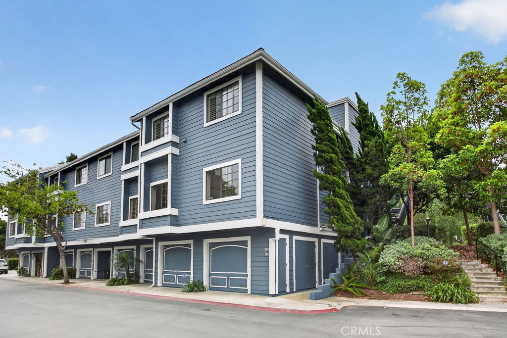 8182 Mainsail 204, Huntington Beach CA 92646 - photo 1