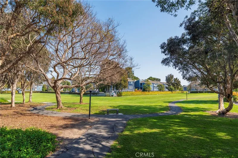 8182 Mainsail Drive 202, Huntington Beach, CA 92646