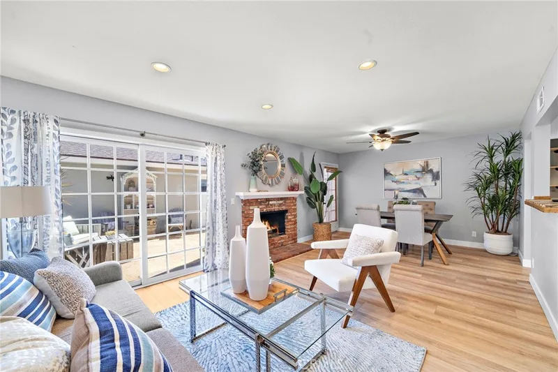 8215 Deerfield Drive, Huntington Beach