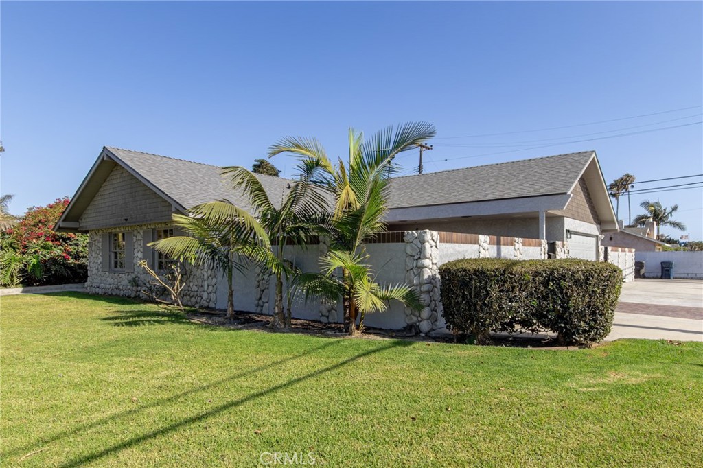 8232 Indianapolis, Huntington Beach CA 92646 - photo 14