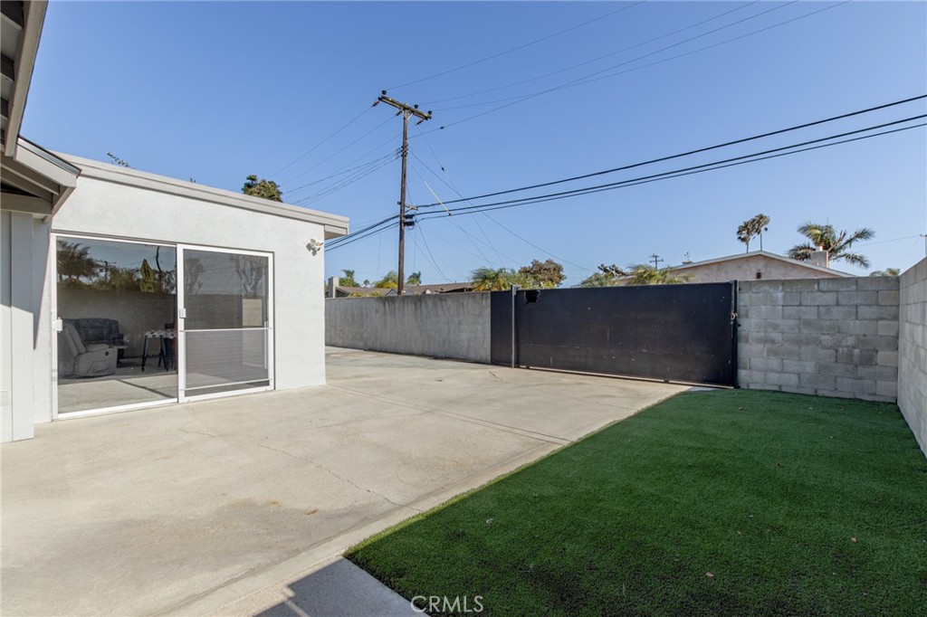 8232 Indianapolis, Huntington Beach CA 92646 - photo 21