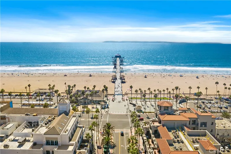 8238 Noelle Drive, Huntington Beach, CA 92646