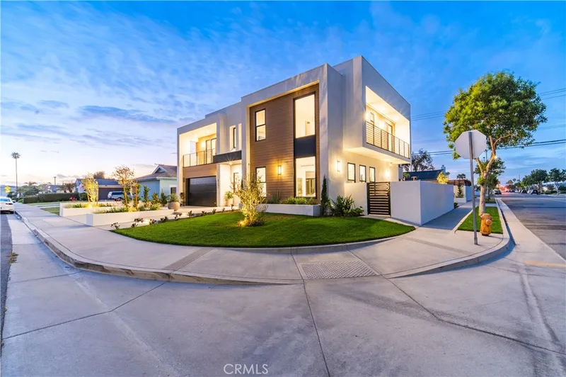 8251 Friesland Drive, Huntington Beach