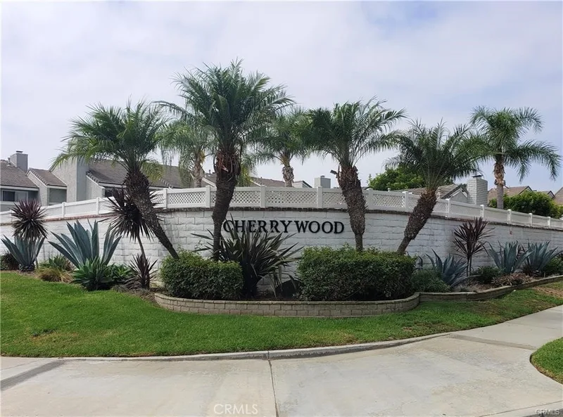 8281 Cherrywood Circle 4, Huntington Beach, CA 92646