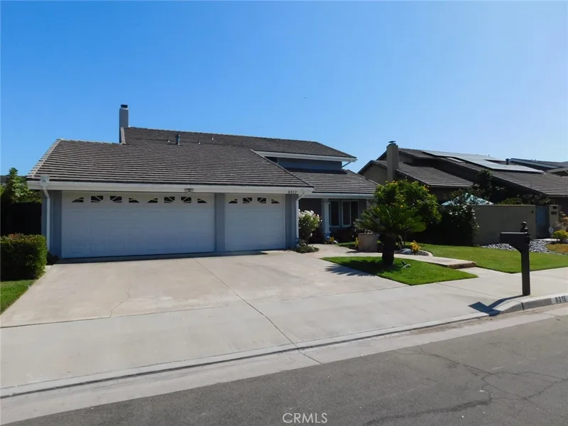 8312 Kingsdale, Huntington Beach, CA 92646