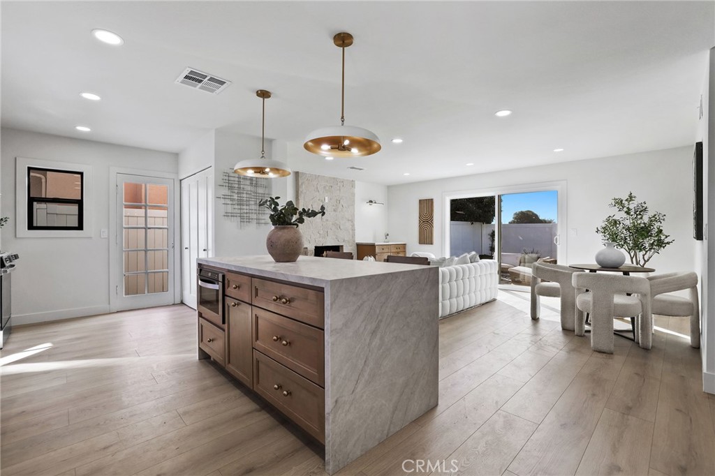 8352 Friesland, Huntington Beach CA 92647 - photo 9