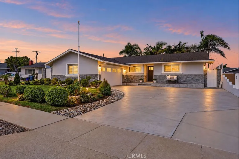 8391 Enfield Circle, Huntington Beach