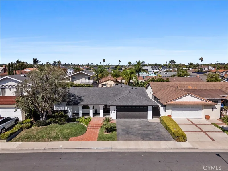 8401 Atlanta Avenue, Huntington Beach, CA 92646