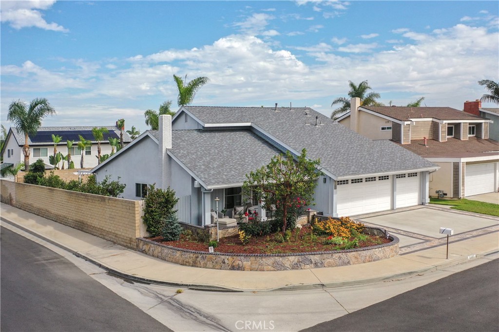 8401 Dallas, Huntington Beach CA 92646 - photo 1