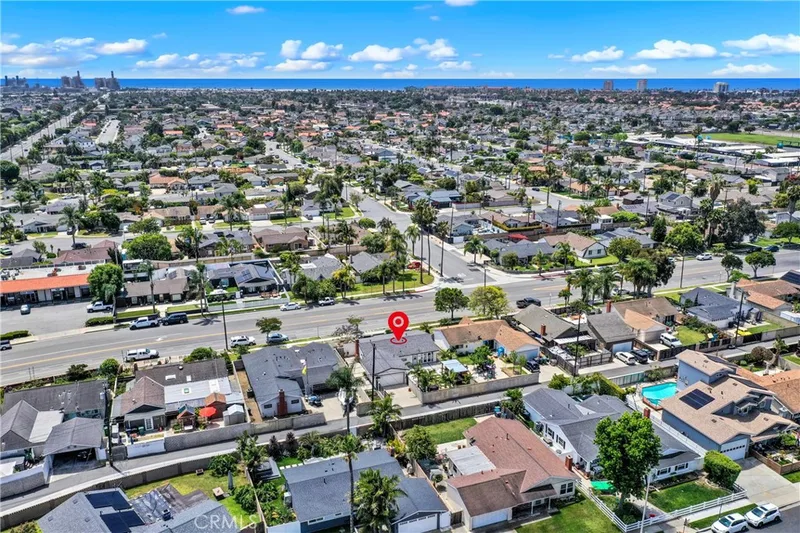 8401 INDIANAPOLIS, Huntington Beach, CA 92646