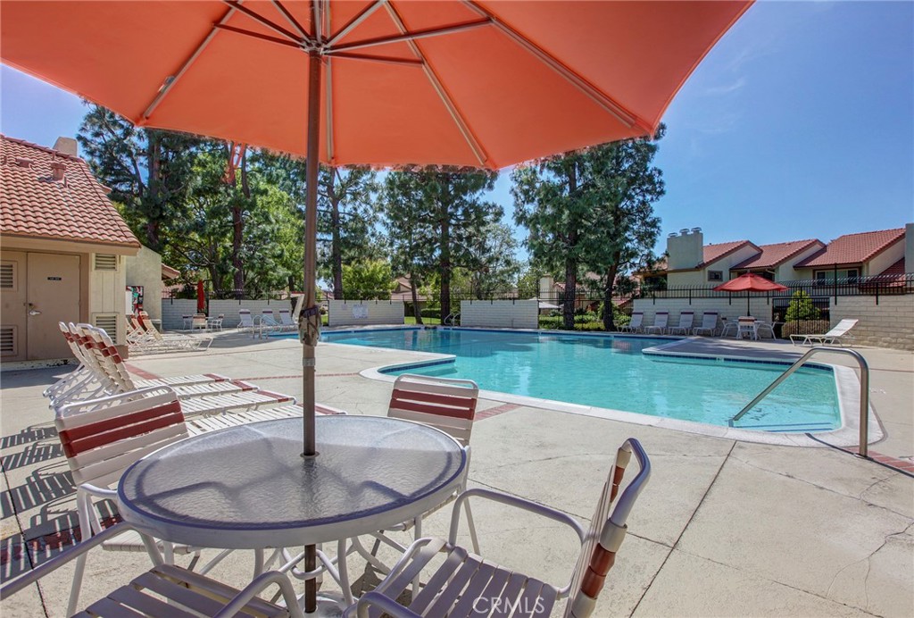 8402 Sunbeam Cir, Huntington Beach CA 92646 - photo 4
