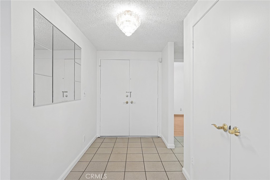 8402 Sunbeam Cir, Huntington Beach CA 92646 - photo 21