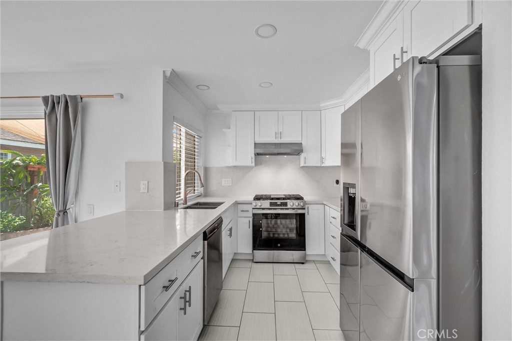 8422 Jalm Drive, Huntington Beach CA 92647 - photo 8