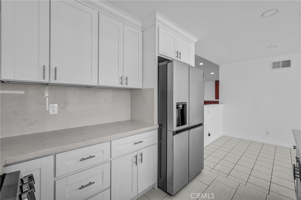 8422 Jalm Drive, Huntington Beach CA 92647 - photo 10