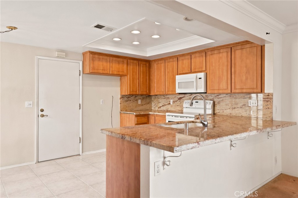 8424 Goldsport Circle, Huntington Beach CA 92646 - photo 9