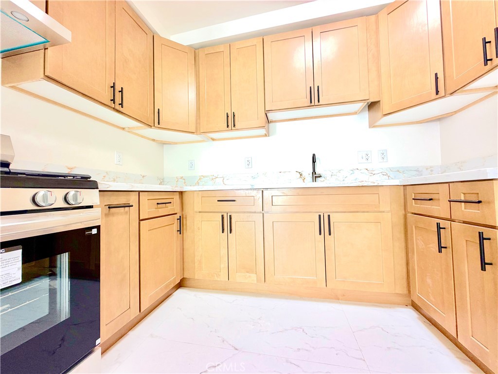 8431 Tamaru, Huntington Beach CA 92647 - photo 3
