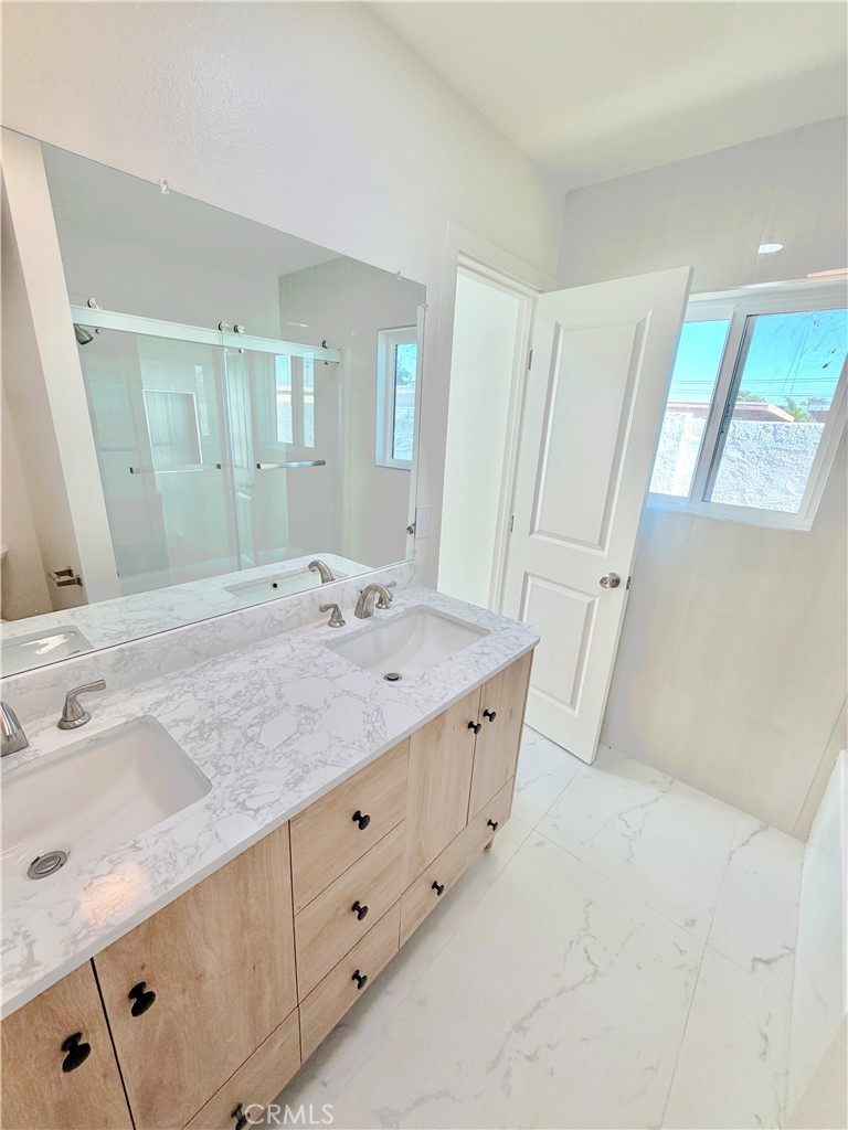 8431 Tamaru, Huntington Beach CA 92647 - photo 12