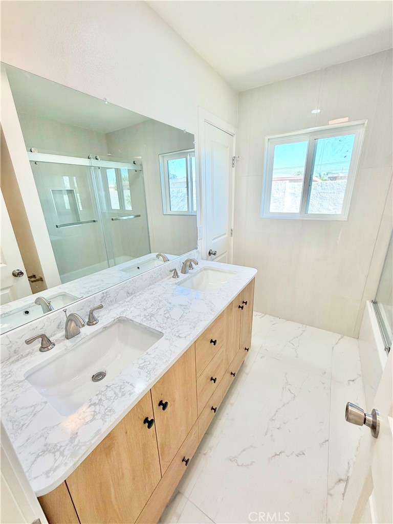8431 Tamaru, Huntington Beach CA 92647 - photo 19