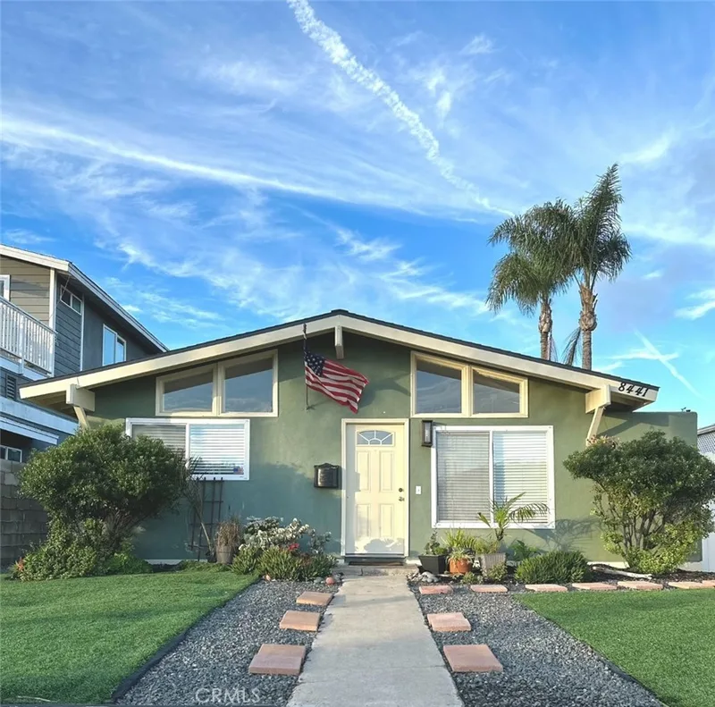 8441 Doncaster, Huntington Beach, CA 92646
