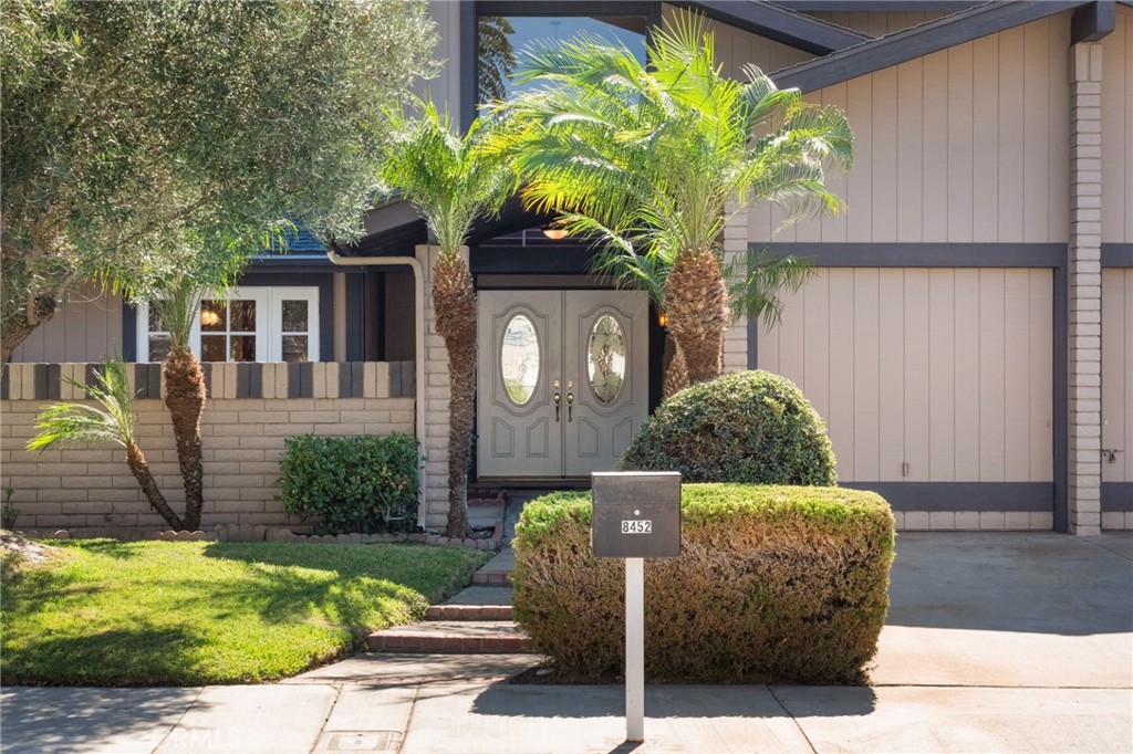 8452 Compton, Huntington Beach CA 92646 - photo 4