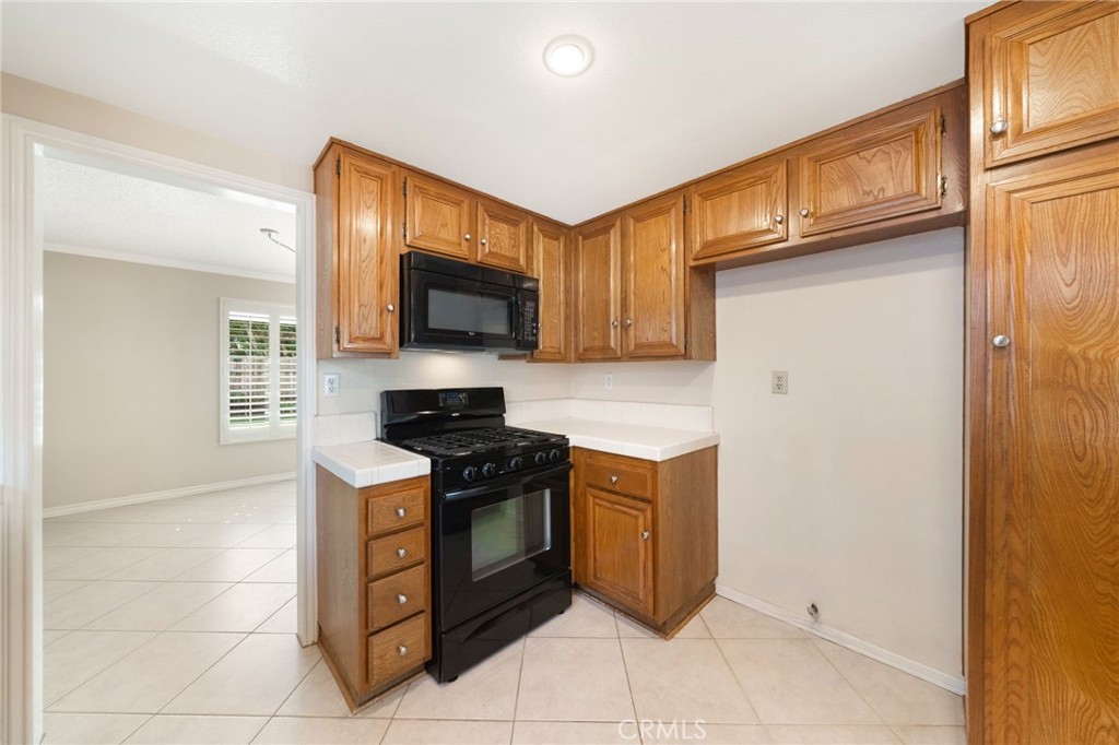 8452 Compton, Huntington Beach CA 92646 - photo 10