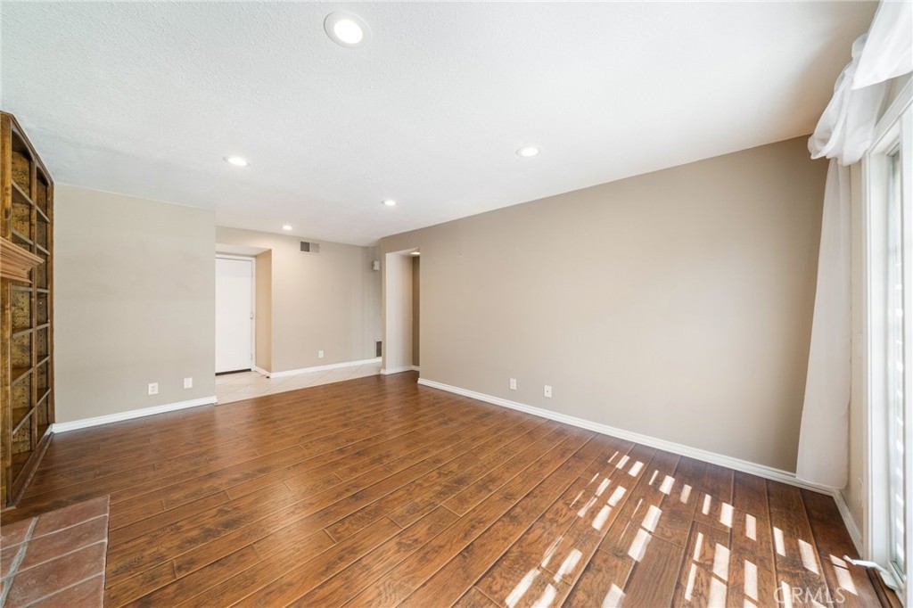 8452 Compton, Huntington Beach CA 92646 - photo 22