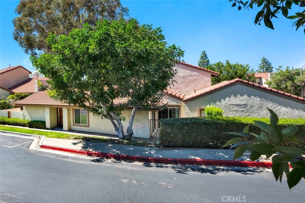 Exterior end unit corner lot - 8466 Idlewild, Huntington Beach CA 92646 - photo 1