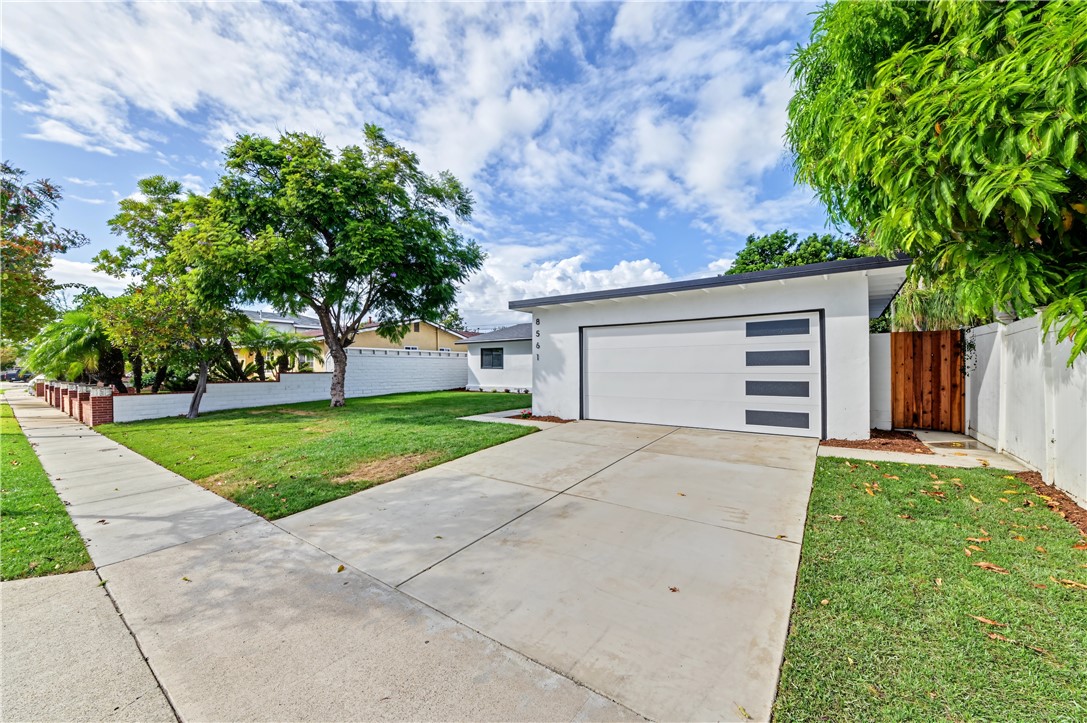 8561 Donald Circle, Huntington Beach CA 92647 - photo 3