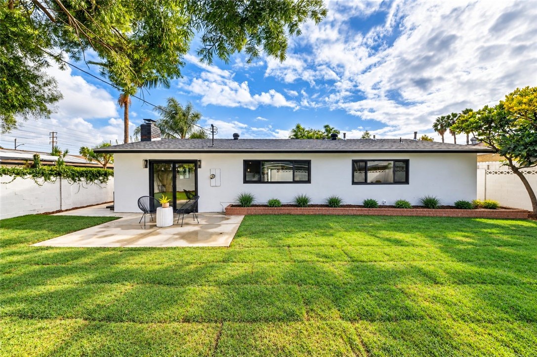 8561 Donald Circle, Huntington Beach CA 92647 - photo 5