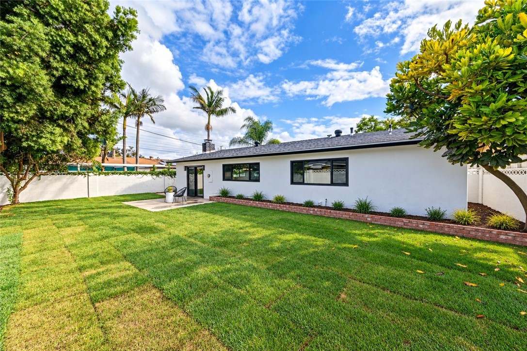 8561 Donald Circle, Huntington Beach CA 92647 - photo 6