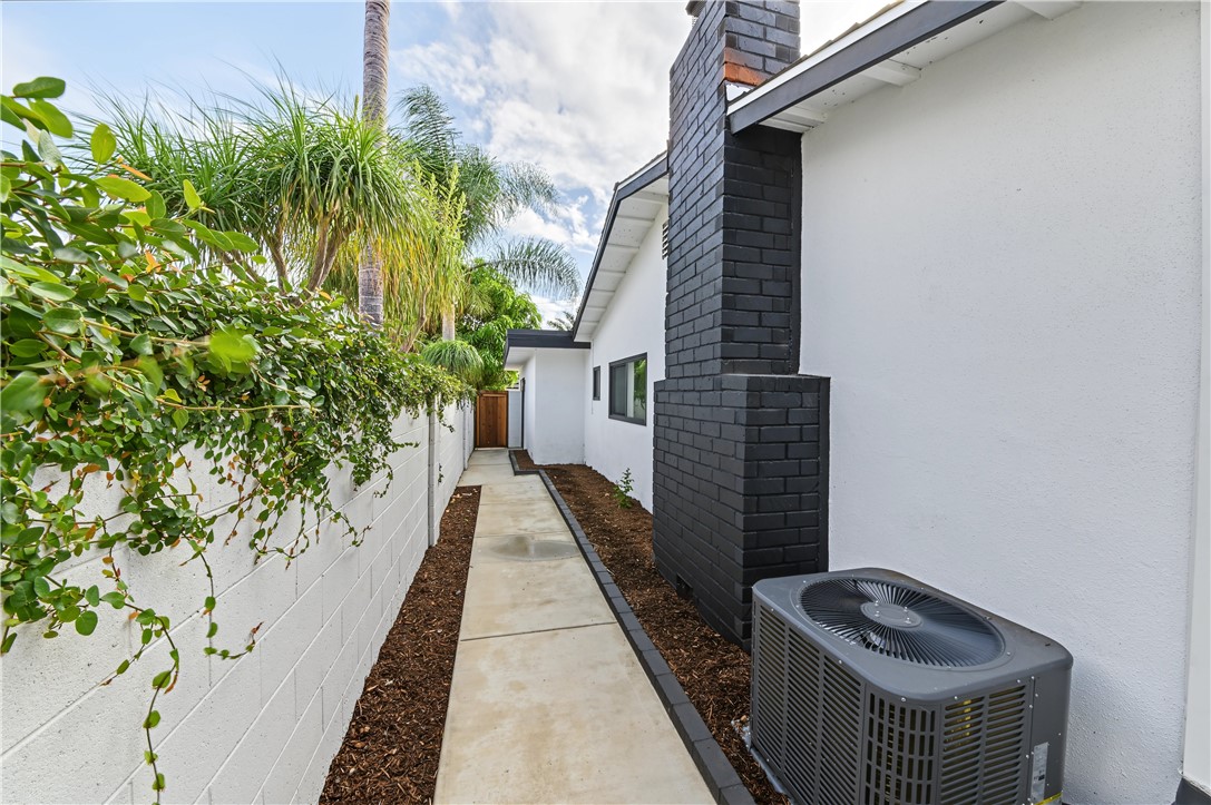 8561 Donald Circle, Huntington Beach CA 92647 - photo 7