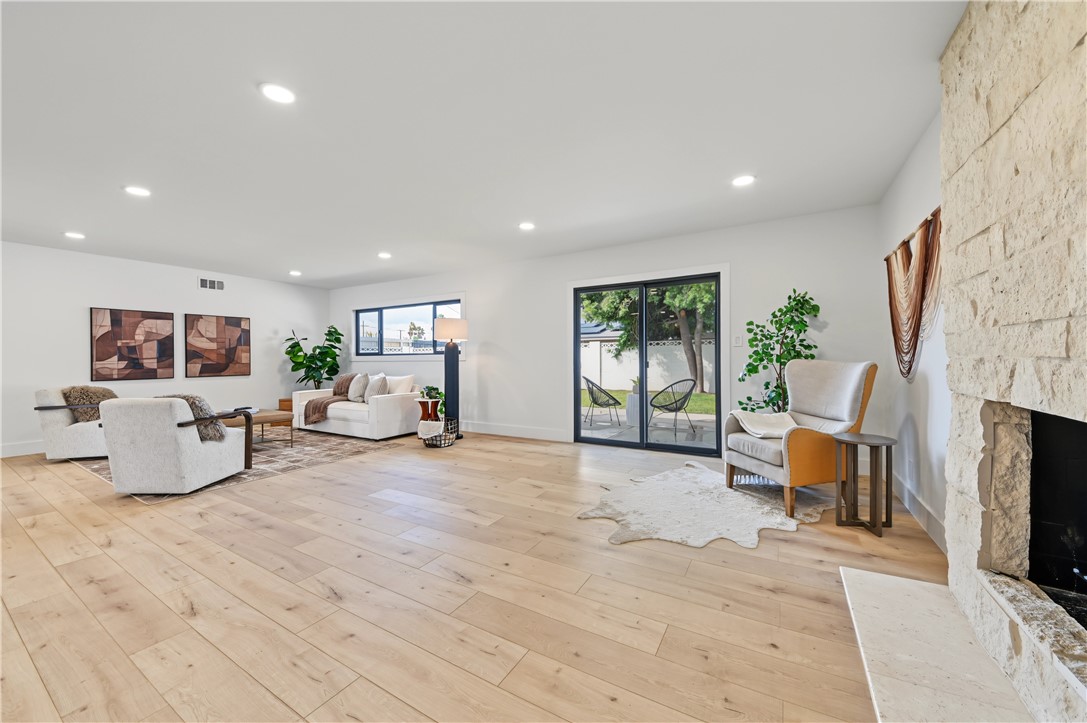 8561 Donald Circle, Huntington Beach CA 92647 - photo 20