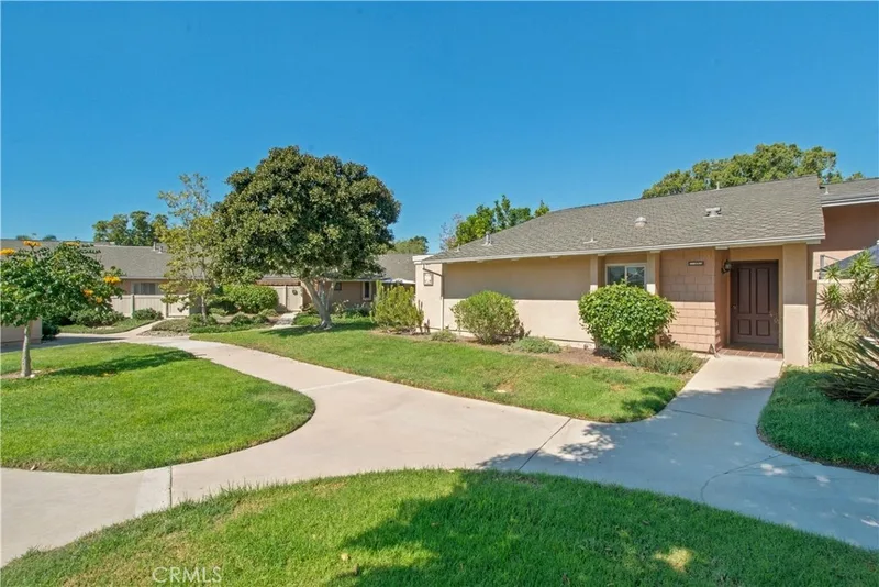 8565 Sierra Circle 916A, Huntington Beach, CA 92646