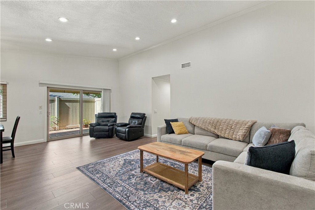 Living Area - 8565 Sierra Circle 916A, Huntington Beach CA 92646 - photo 4