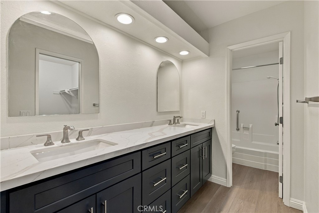 Primary bathroom - 8565 Sierra Circle 916A, Huntington Beach CA 92646 - photo 16
