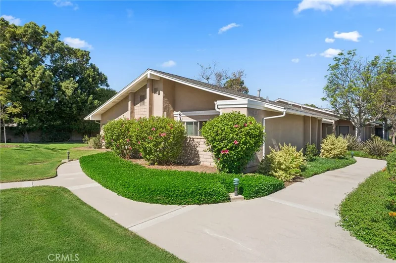 8566 Colusa Circle 905A, Huntington Beach