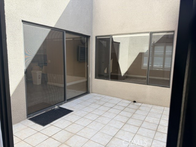 Central open atrium - 8566 Larkhall Circle 813B, Huntington Beach CA 92646 - photo 10